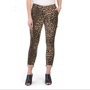 🔥4 Items for$25 Juniors leopard roll cuff cargos pants